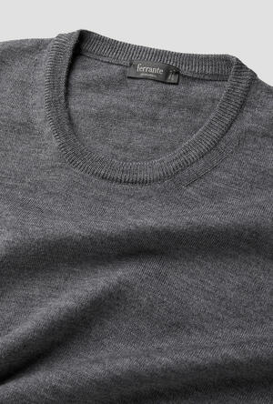 Girocollo in pura lana pettinata ESSENTIAL - Ferrante | img vers.300x/