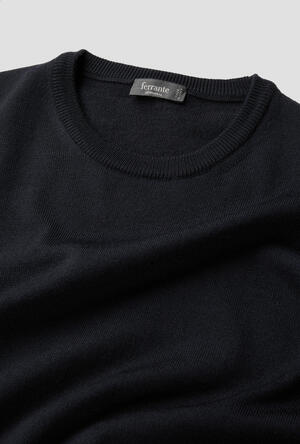 Girocollo in pura lana pettinata ESSENTIAL - Ferrante | img vers.300x/