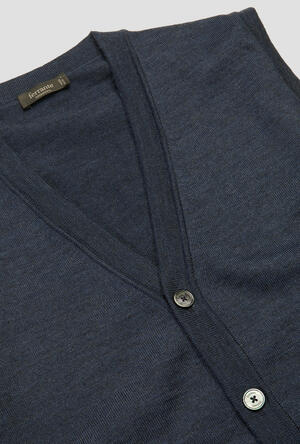 Gilet in pura lana pettinata ESSENTIAL - Ferrante | img vers.300x/