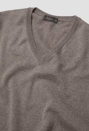 Pullover in pura lana pettinata ESSENTIAL - Ferrante | img vers.300x/