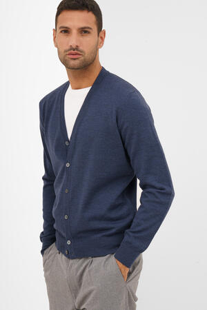 Cardigan in pura lana pettinata ESSENTIAL - Ferrante | img vers.300x/