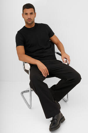 Gilet scollo a v in pura lana pettinata. ESSENTIAL - Ferrante | img vers.300x/