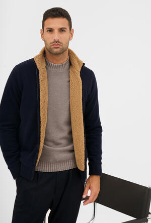 Giubbino in maglia con eco-pelliccia bouclè MAIN - Ferrante | img vers.300x/