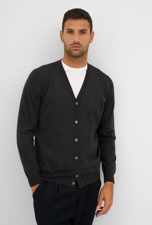 Cardigan in pura lana pettinata ESSENTIAL - Ferrante | img vers.300x/