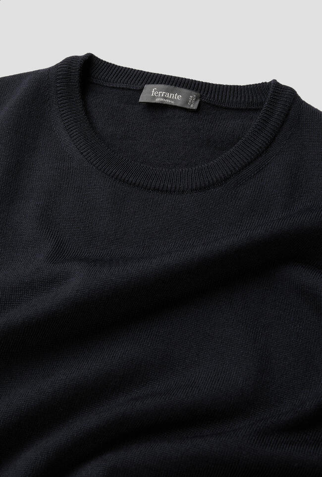 Girocollo in pura lana pettinata ESSENTIAL - Ferrante | img vers.1300x/