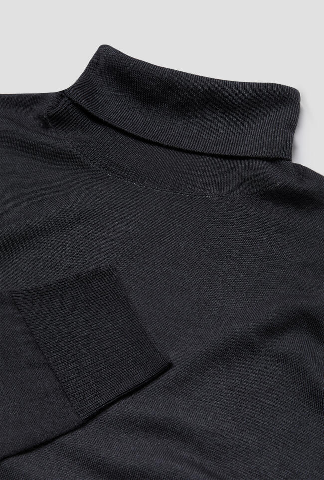 Dolcevita tinto in capo in lana e seta ROYAL RED - Ferrante | img vers.1300x/