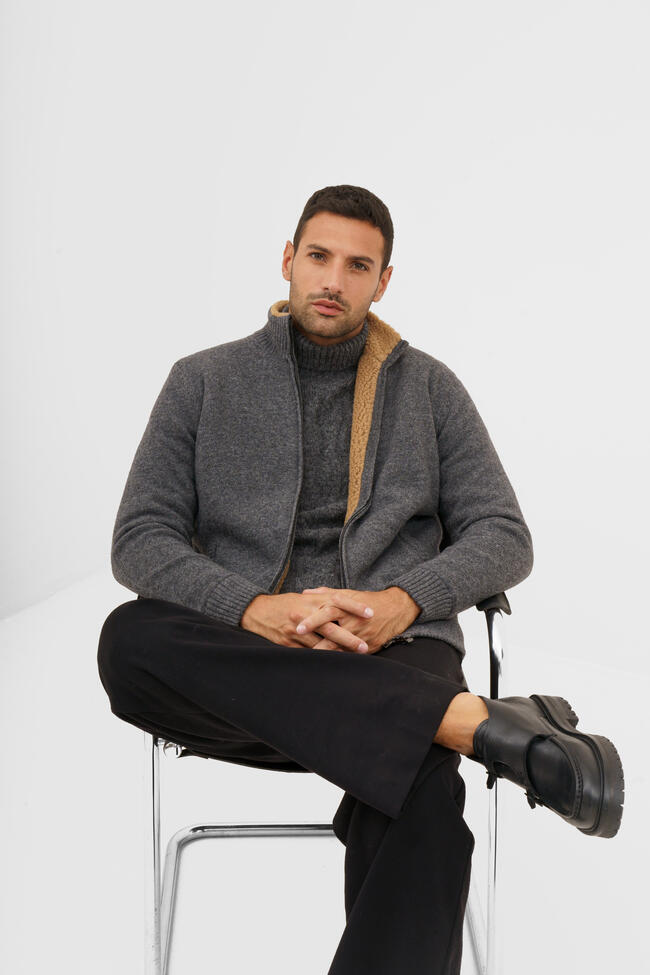 Giubbino in maglia con eco-pelliccia bouclè MAIN - Ferrante | img vers.1300x/