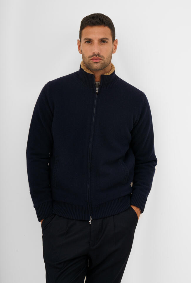 Giubbino in maglia con eco-pelliccia bouclè MAIN - Ferrante | img vers.1300x/